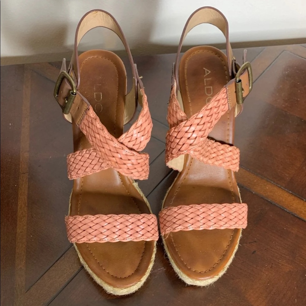 (SOLD) Aldo Wedges - Picture 4 of 6